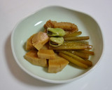 ツワブキと竹の子と揚げ蒲鉾の煮物+そら豆作り方6写真