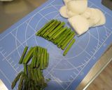 鶏モモ肉とアスパラのマスタード炒め作り方1写真