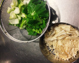 チンゲン菜とエノキの中華風炒め作り方1写真