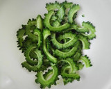 茹で鶏とゴーヤのわさびマヨ和え作り方1写真