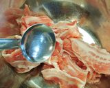簡単シンプルに新生姜で豚肉の塩麹生姜焼き作り方1写真