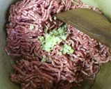 小さな新ジャガとひき肉の煮物作り方4写真