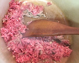 小さな新ジャガとひき肉の煮物作り方5写真
