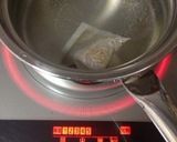 大急ぎで〜茄子の味噌汁…(o˘◡˘o)作り方2写真