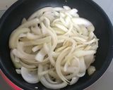 材料これだけ！新玉ねぎの炒め物作り方2写真