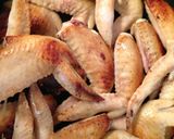 ☆ほろっと柔らかい鶏手羽先の梅煮☆作り方3写真