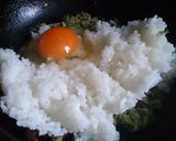 餃子の種でリメイク☆チャーハン作り方2写真