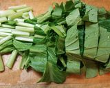 我が家の味噌汁♡小松菜と麩と油揚げ作り方1写真