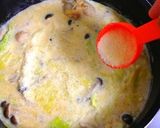 手羽元とキャベツの豆乳味噌煮込みスープ作り方5写真