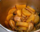 圧力鍋で♪手羽と大根のつやつやお酢煮作り方5写真