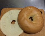 手を汚さず☆ベーグルサンド作り方2写真