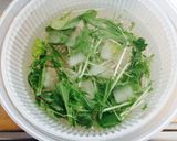 マルちゃん正麺★塩味で涼サラダ麺作り方1写真
