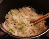 たっぷりキャベツの牛肉コロッケお好み焼き作り方1写真
