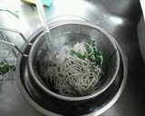 ニラ蕎麦、温かい卵つゆで。作り方4写真