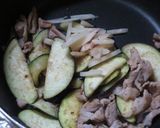 豚肉とナスと新生姜で炒め物作り方3写真