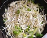 辛ラーメンで簡単。水煮牛肉作り方2写真