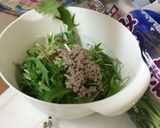 ピリッと山椒、挽肉とみょうがのサラダ作り方4写真