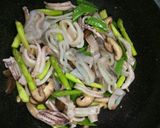 簡単♪イカと色々野菜の炒め物作り方4写真