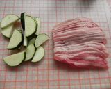 豚バラとズッキーニの簡単★マヨ醤油炒め作り方1写真