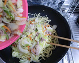 ★ソース付きの生タイプ麺で＊焼きそば＊♪作り方6写真