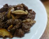 牛肉と生シイタケの山椒風味の炒め物作り方9写真
