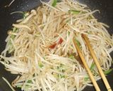 お弁当のおかずに!もやしのバター醤油炒め作り方2写真