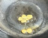 極旨スタミナ！ホルモンのガリバタ味噌炒め作り方2写真