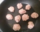 豚ひき肉＆豆腐つくね☆梅と青じそソース作り方2写真