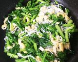 捨てずに美味♫大根orかぶの葉の炒め物作り方3写真