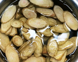 家計に優しい鶏の皮の煮物作り方3写真
