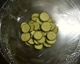 ピリ旨❤トマトとズッキーニのチーズ焼き♪作り方1写真