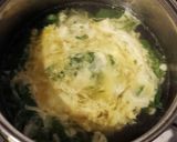 茹で鶏を作った茹で汁でエスニック卵スープ作り方4写真