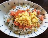 魚が苦手な子供も大好き！鮭ちらし♪作り方2写真