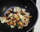 ご飯が進む！青梗菜と鶏肉・油揚げの旨炒め作り方5写真