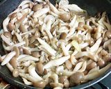 占地と茗荷の胡麻油炒め♪作り方5写真