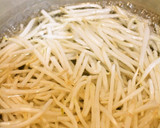 簡単にあと一品☆もやしと豆苗のナムル作り方1写真