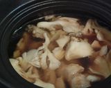 手羽先と舞茸の美味しいスープ作り方4写真