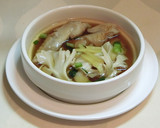 手羽先と舞茸の美味しいスープ作り方5写真