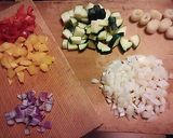 ズッキーニとパプリカのカラフル野菜スープ作り方1写真
