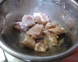 鶏肉とキャベツのみそミルク煮作り方1写真