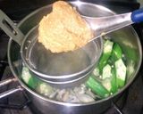 オクラとみょうがの味噌汁作り方3写真