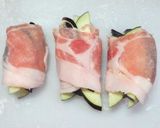 ナスを豚もも薄切り肉で巻いて焼きました作り方2写真