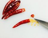切って漬けるだけ！ペペロンオイル作り方1写真