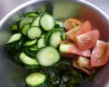 きゅうりとトマトの青シソドレッシング和え作り方4写真