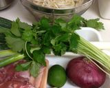 鶏肉のフォー（ベトナム料理・南部版）作り方1写真