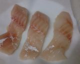 鱈・白身魚のムニエル☆塩レモン野菜ソース作り方1写真