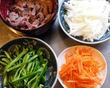 リメイクアレンジ！青椒肉絲風牛肉とろみ丼作り方1写真