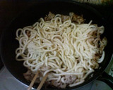 だしがしっかりきいてる醤油味の焼きうどん作り方3写真