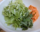 しいたけ、たまねぎ、水菜のごまサラダ作り方3写真