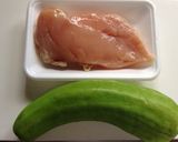 夏に♪鶏胸肉と瓜のあっさりスープ作り方1写真